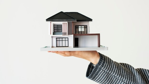 Купить реальную недвижимость или паи ЗПИФ?